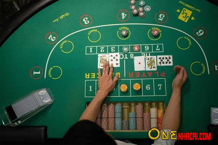 Hướng dẫn chơi bài baccarat chi tiết